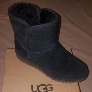 UGG  Womens Kristen Winter Bootd
